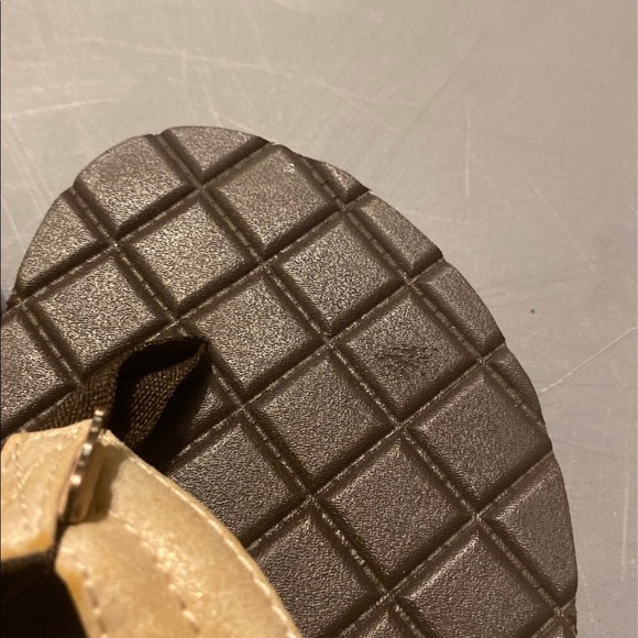 Flip flops - Picture 3 of 5